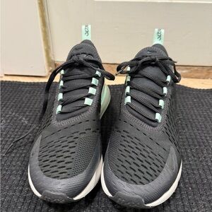 Nike Black and Teal Air Max 270 Size 6Y